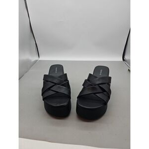 Torrid SIZE 9 WW  Patent Black Criss Cross Platform Sandals Slip On